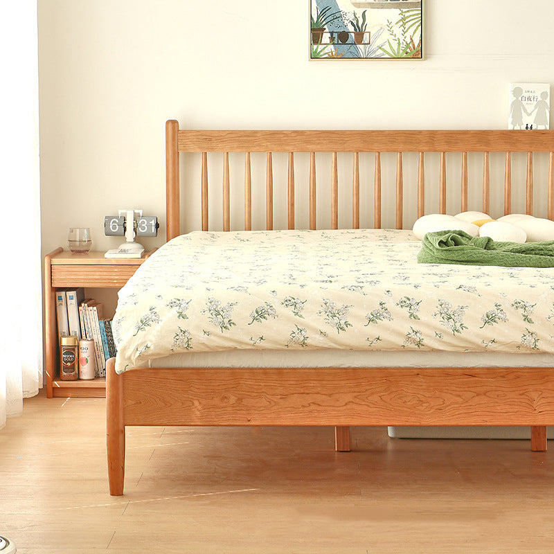 سرير خشبي بتصميم مميز و هادئ