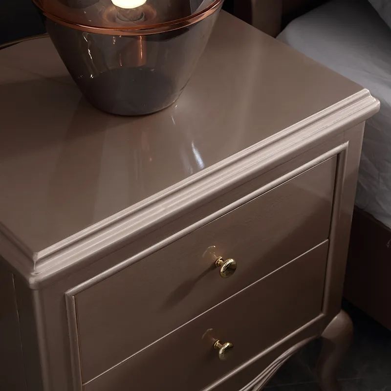 كمودينة خشبي فاخر