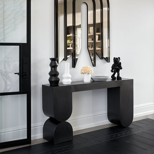 كونسول خشبي بتصميم انيق