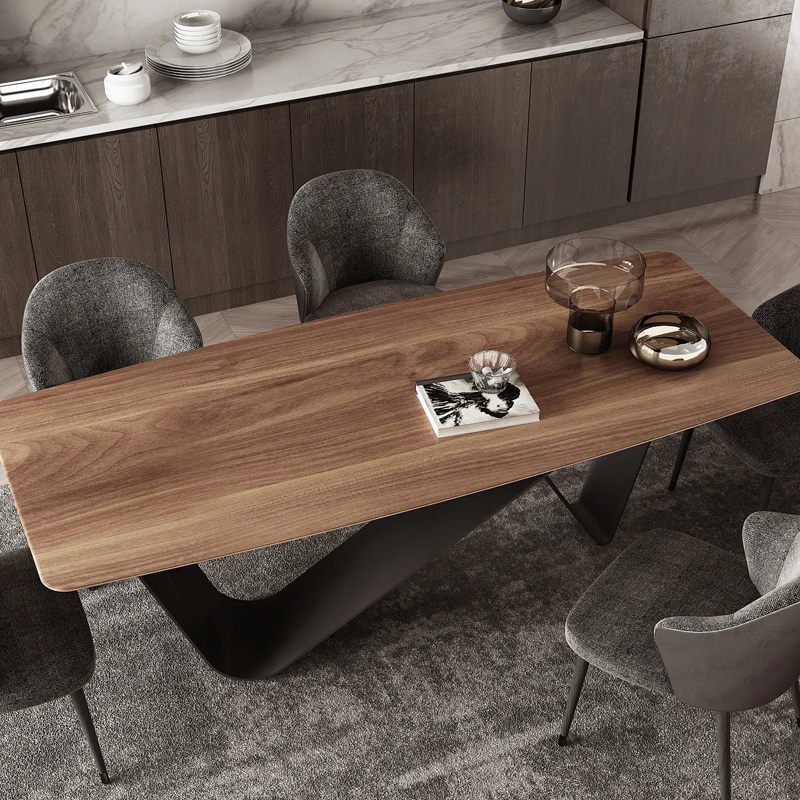 طاولة طعام خشبية أنيقه