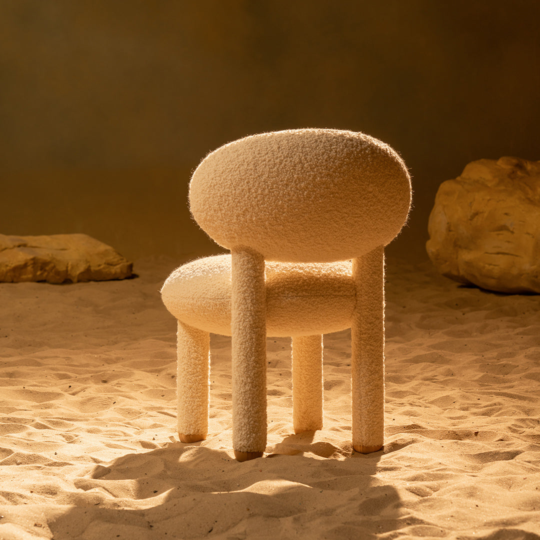 كرسي طعام فرو مغطي بالكامل