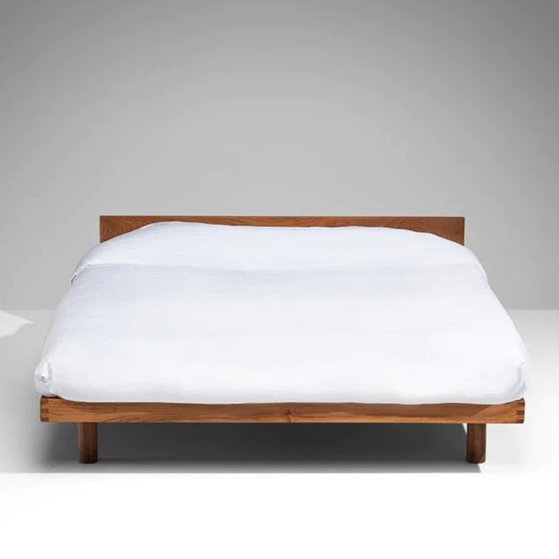 سرير خشب انيق و بسيط