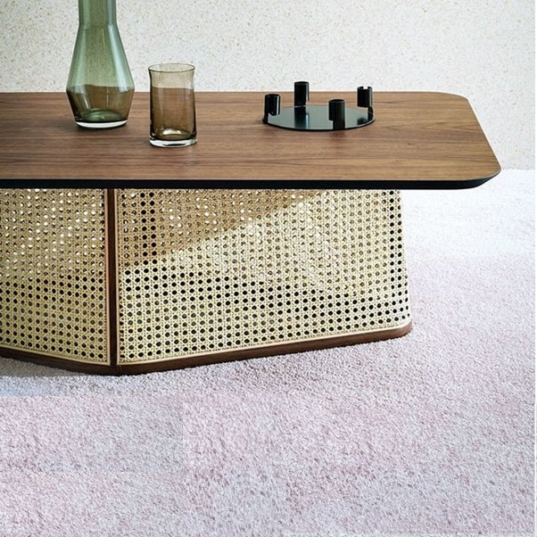 طقم طاولات من الروطان الفاخر