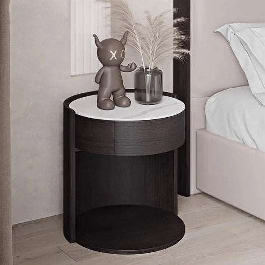 طاولة جانبية دائرية بمساحة تخزين