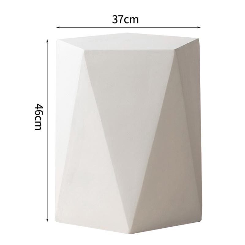 طاولة جانبية بتصميم مودرن