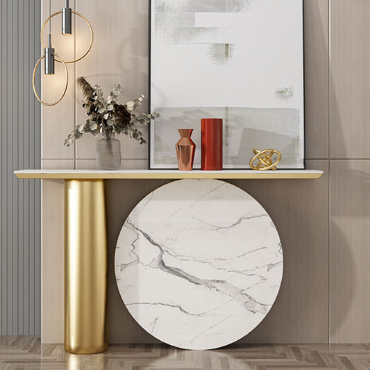 كونسول ذهبي بسطح أبيض