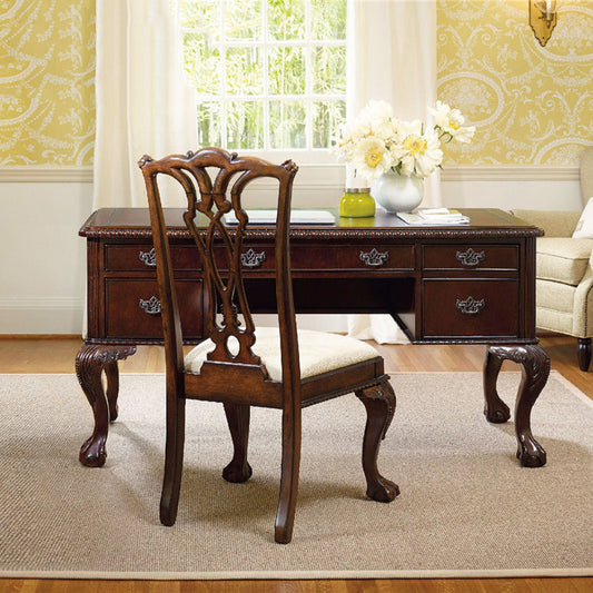 اشتري الان كرسي تصميم ملكي من الخشب اونلاين | بيوت