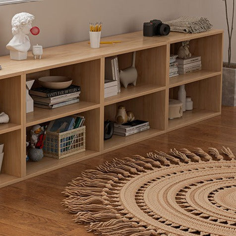 خزانة كتب بأرفف متعددة