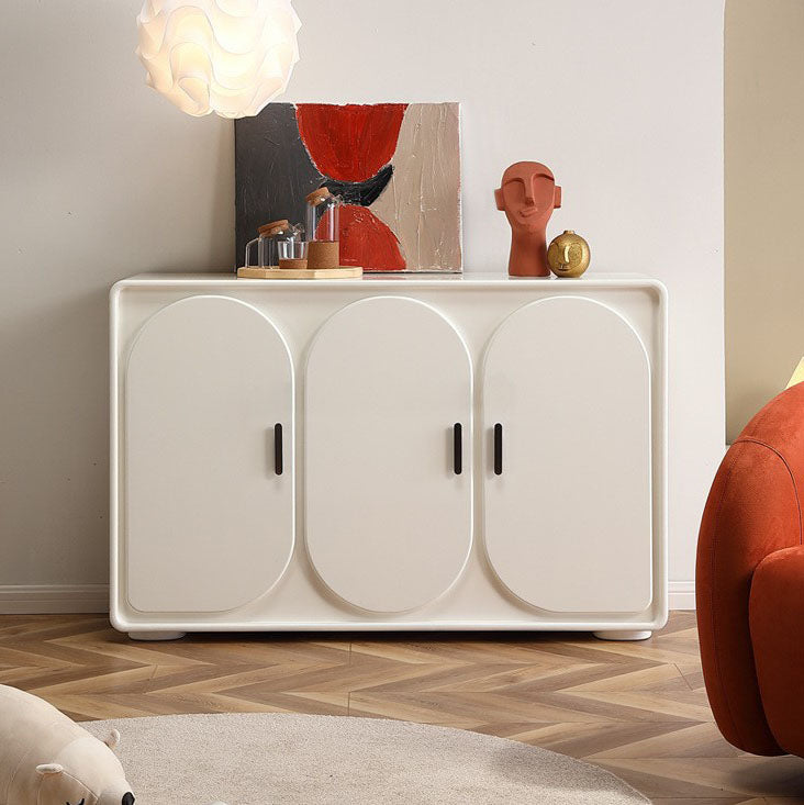 خزانة جانبية إيطالية بسيطة