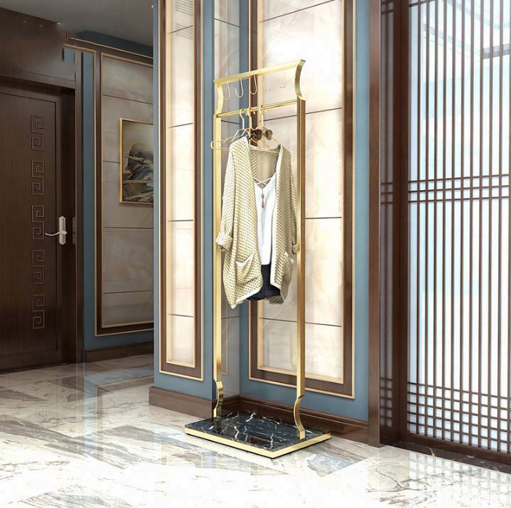 اقتني الان علاقة ملابس بتصميم معدني أنيق اونلاين | بيوت