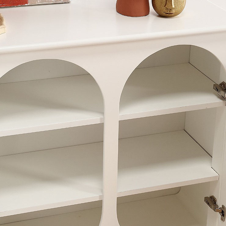 خزانة جانبية إيطالية بسيطة