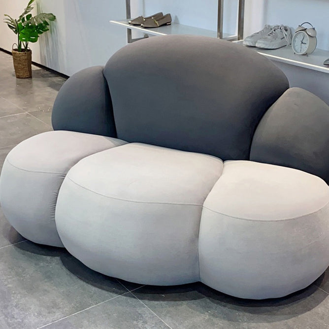 أريكة ثلاثية بشكل سحابة بلونين مختلفين