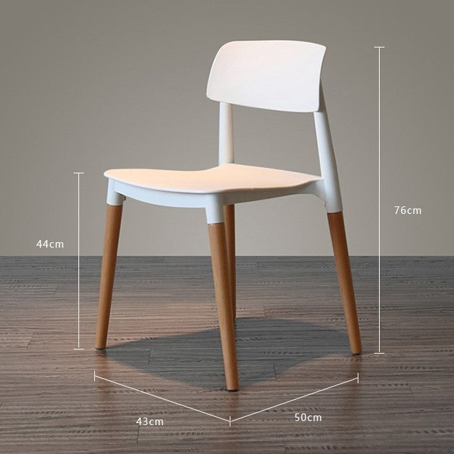 كرسي طعام بتصميم بسيط وعصري