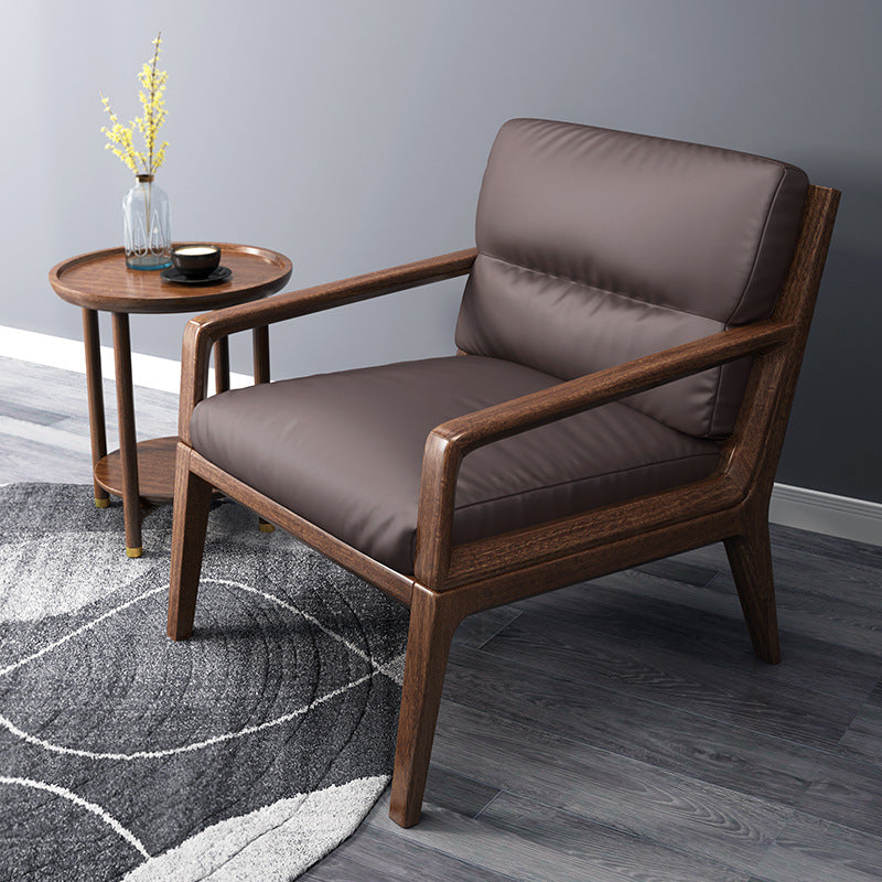 كرسي منفرد من الخشب بذراعين