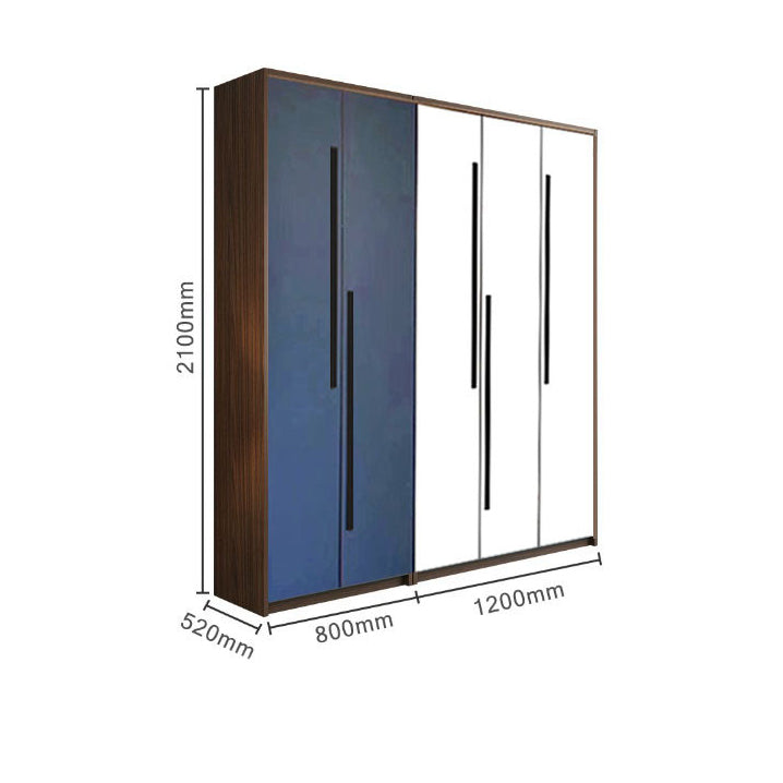 دولاب ملابس بمقابض معدنية