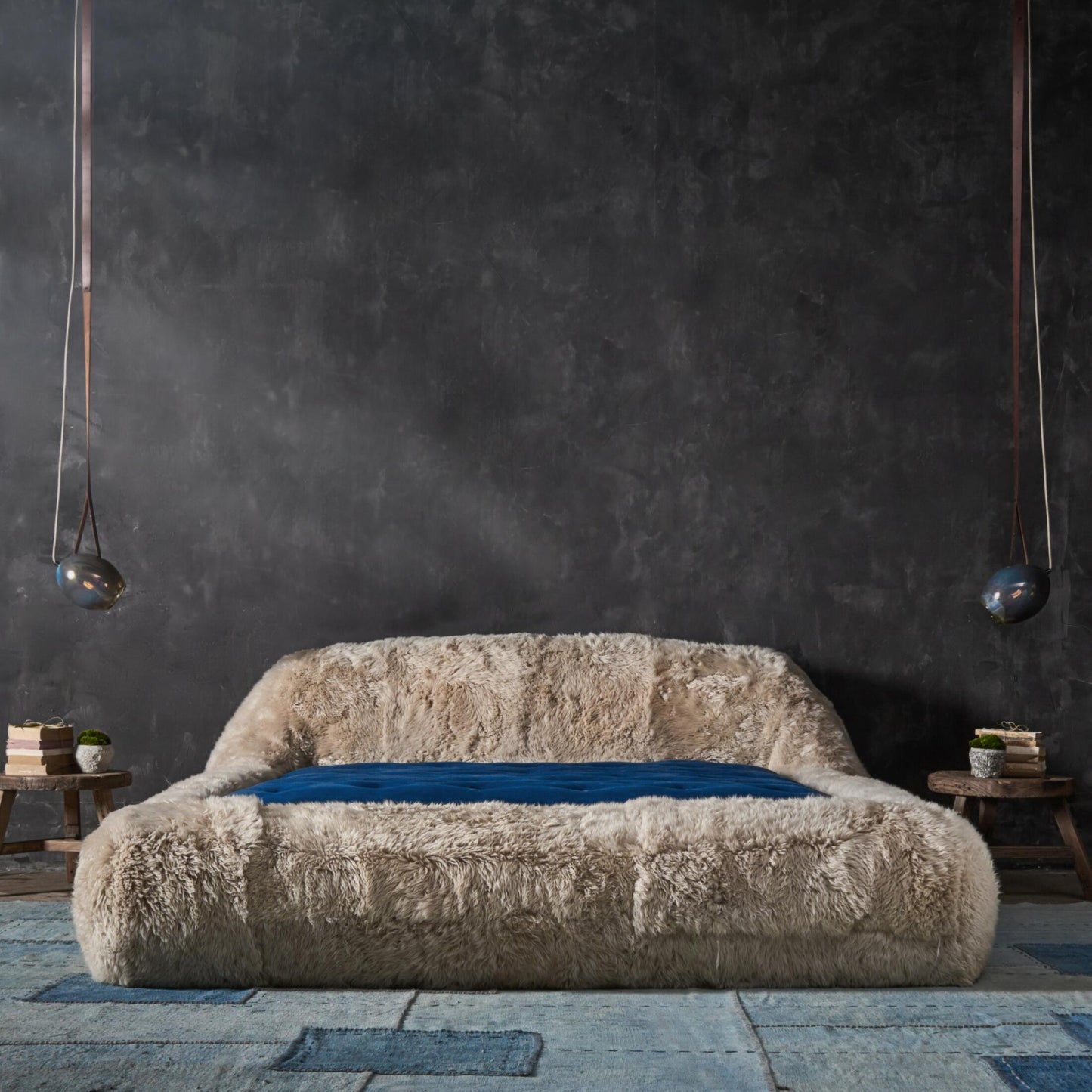 اشتري الان سرير نوم ناعم مخملي مغطى بالكامل اونلاين | بيوت