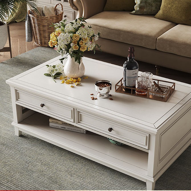 طاولة قهوة خشبي ابيض بتصميم كلاسيكي