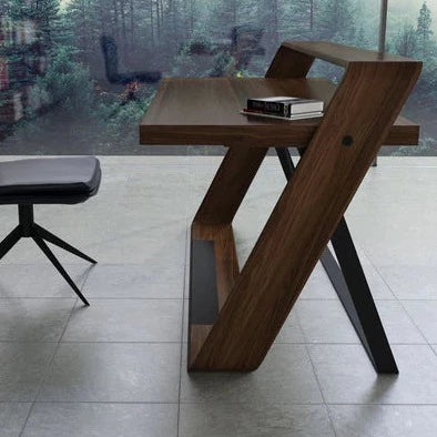 مكتب للعمل بتصميم هندسي مبتكر
