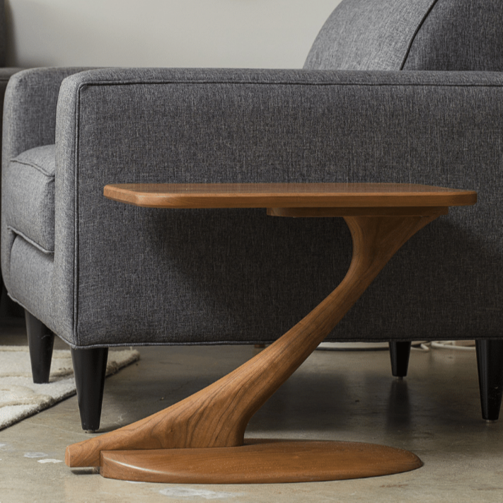 طاولة جانبية خشبية عصرية