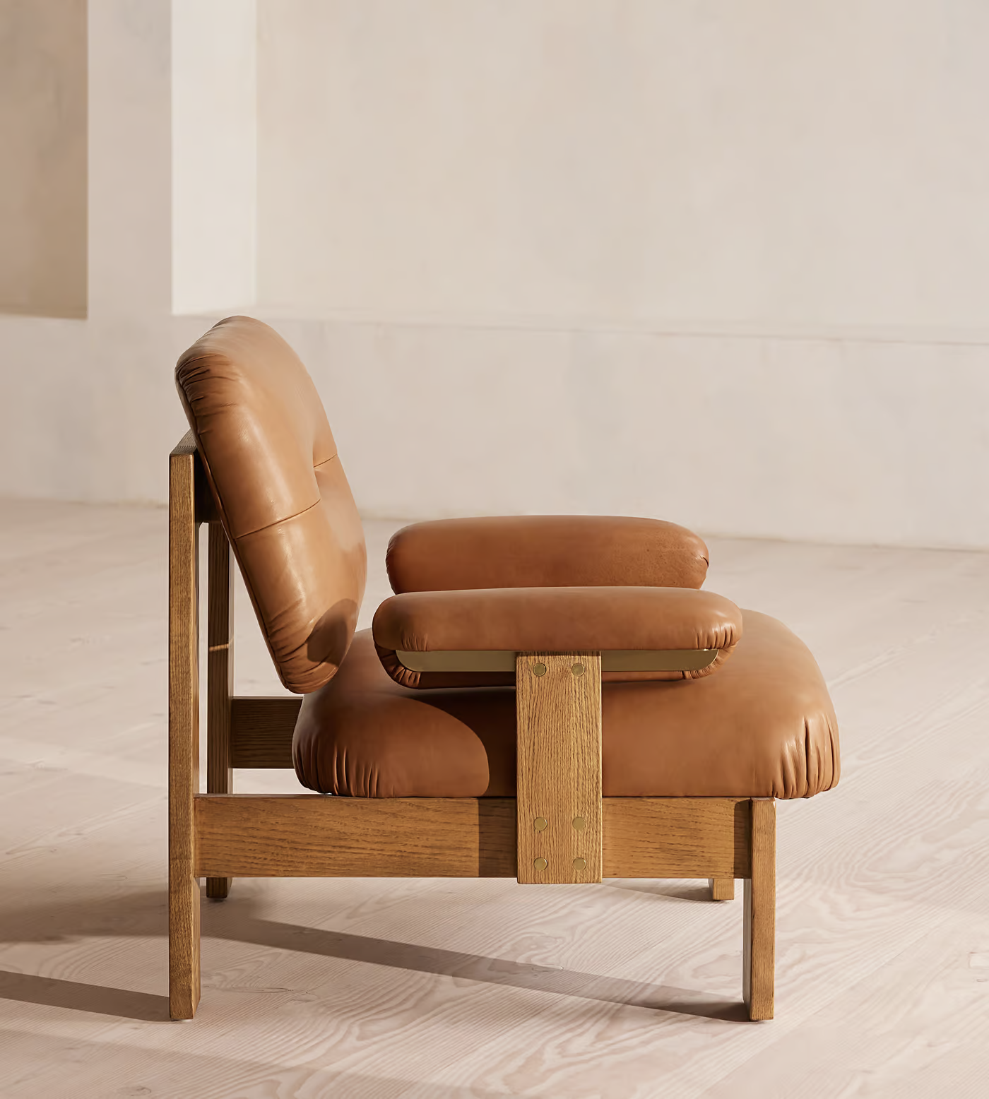 كرسي بذراعين مميز