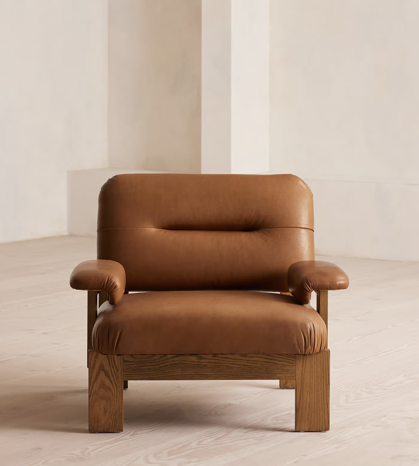 كرسي بذراعين مميز