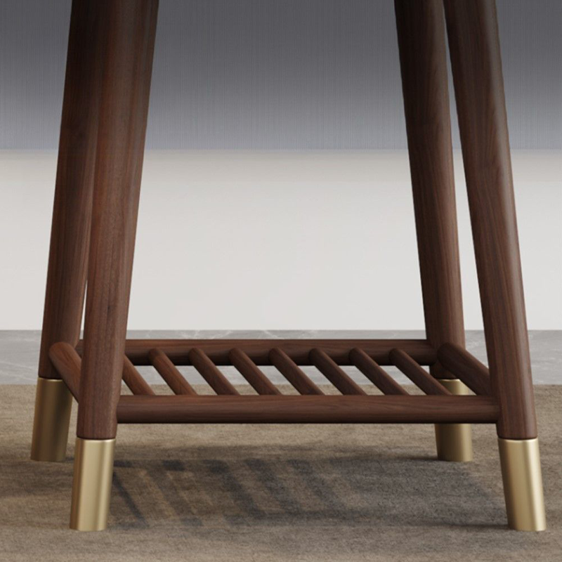 طاولة جانبية خشبية بتصميم كلاسيكي