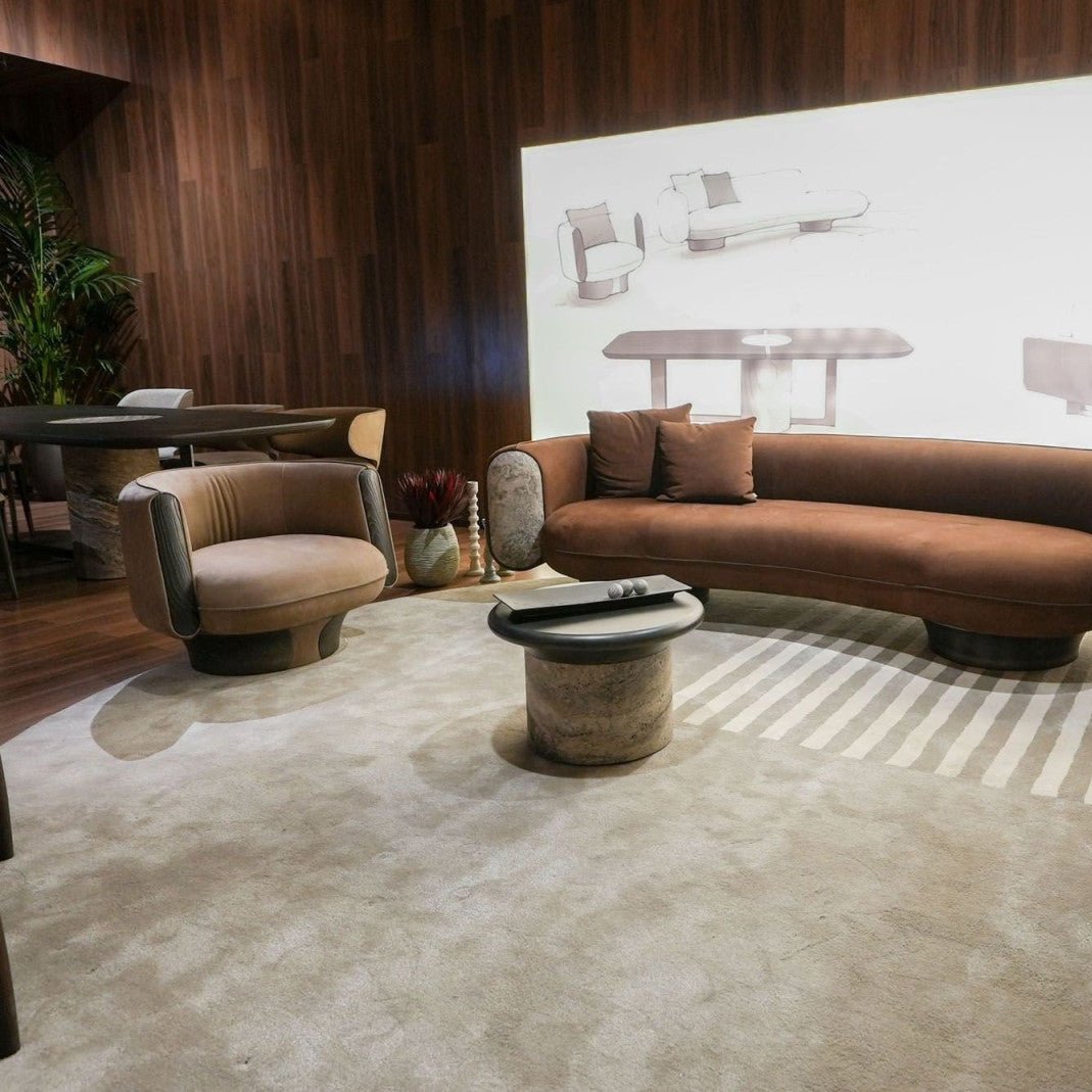 كرسي بذراعين حديث