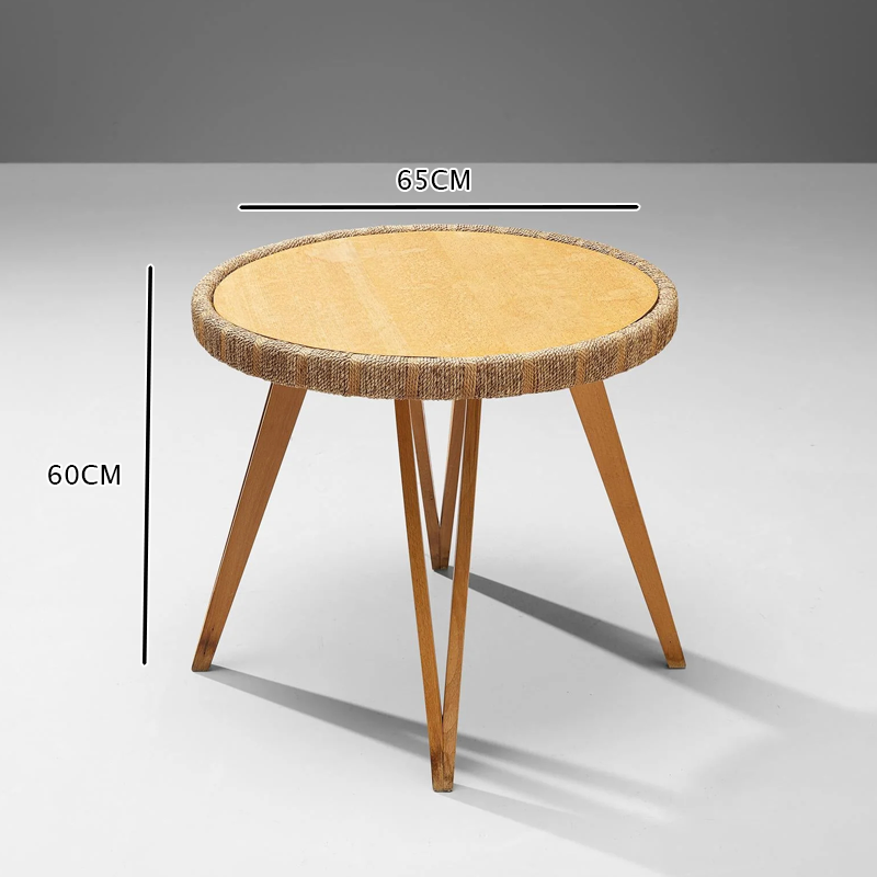 طاولة خدمة جانبية بتصميم مميز