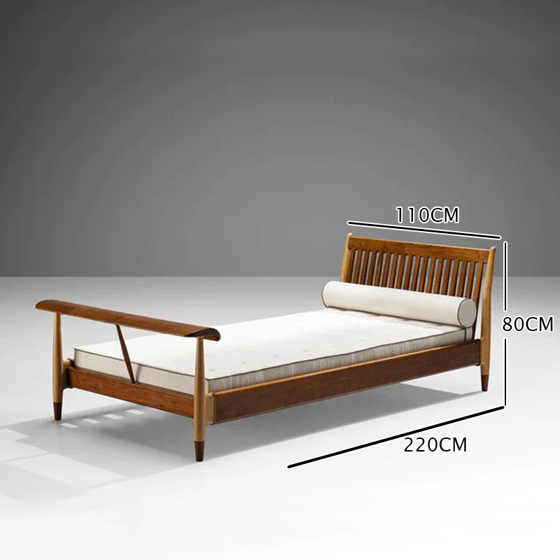 سرير خشب بتصميم ايطالي انيق