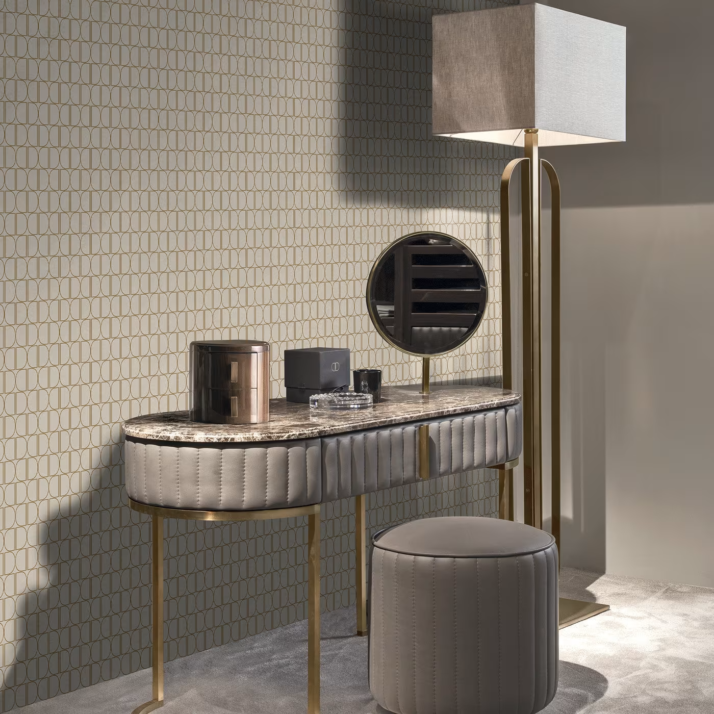 كونسول كلاسيكي فريد