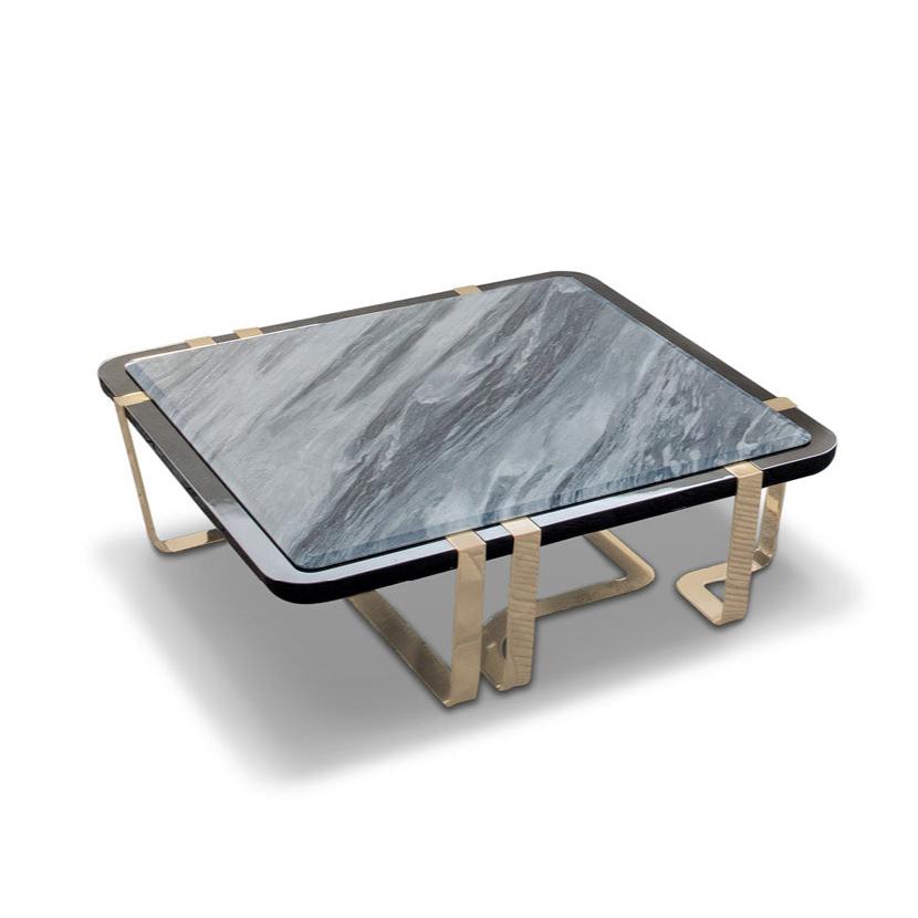 طاولة مربعة فاخرة