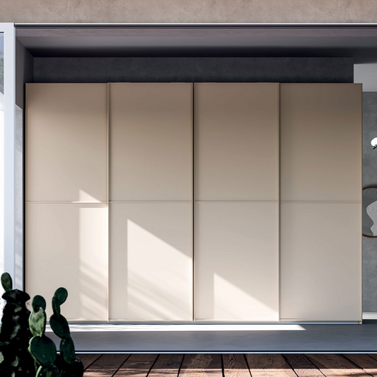 Entryway wardrobe