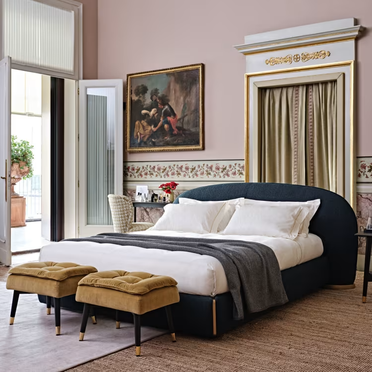 سرير بتصميم راقي مميز