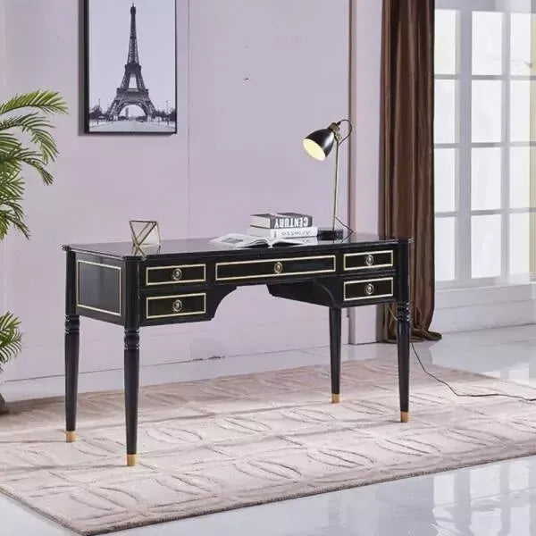 مكتبة كلاسيكي بتصميم فاخر