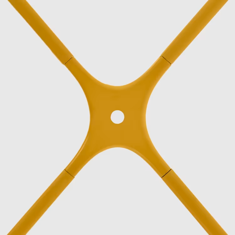 سرير بتصميم فاخر متين