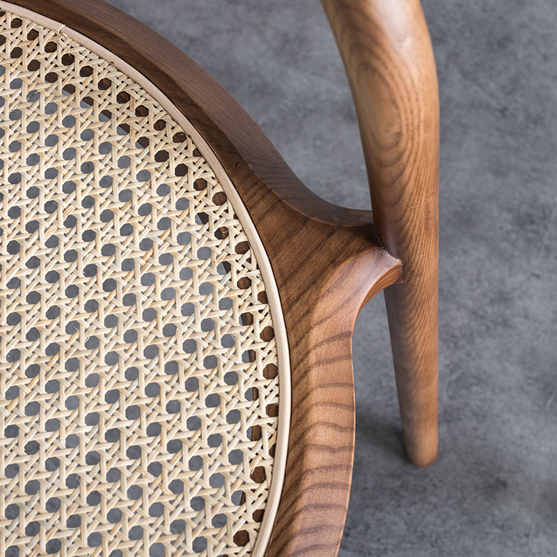 اكتشف الان كرسي من خشب الروطان بتصميم عصري اونلاين | بيوت